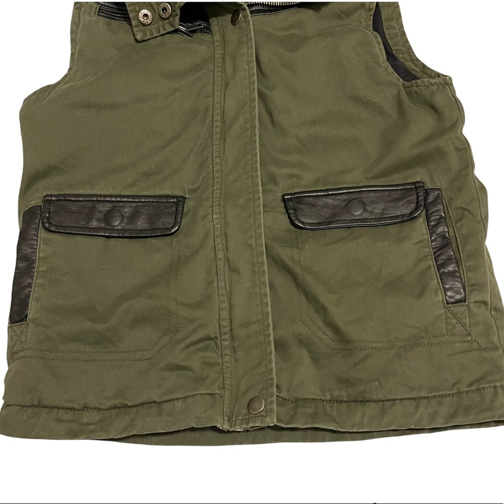 BDG Army Green & Faux leather Hooded Utility Vest Size XS - Picture 5 of 10